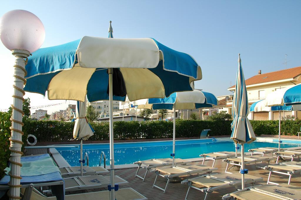 Hotel Meritime Bellaria-Igea Marina Exterior foto
